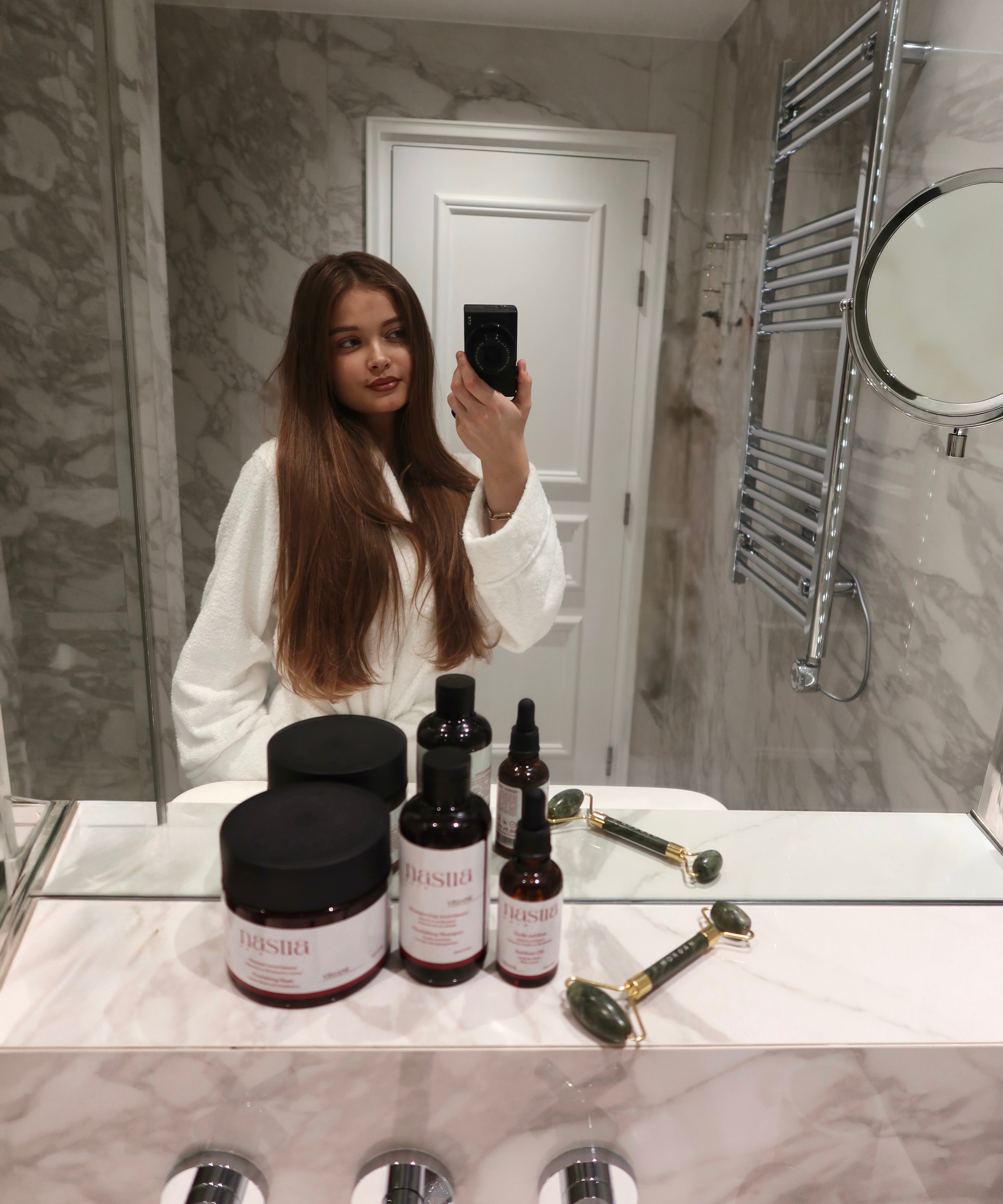 Cheveux cassants : les vraies causes et comment stopper la casse
